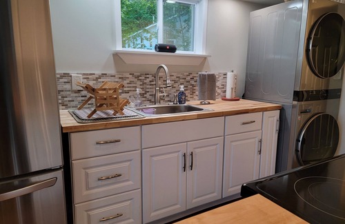 Richmond Casa | Enjoy Lake life in this renovated Camp, 50 ft from water. Private dock, beach.