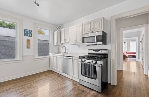 Bay View Casa | Enjoy Milwaukee's Bayview - 3 bed w/ balcony