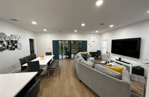 Hallandale Beach Casa | Enjoy our brand new home close to Hollywood in Hallandale Beach!