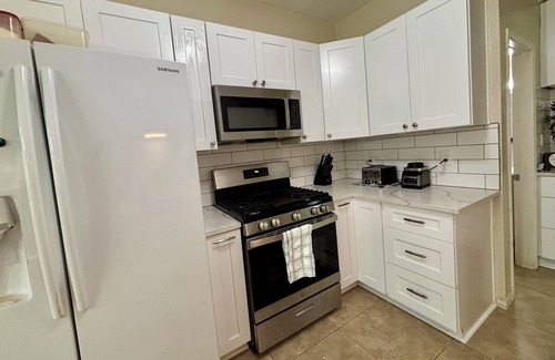 Clear Lake Casa | Enjoy our complimentary coffee bar in our quiet retreat in a great location.