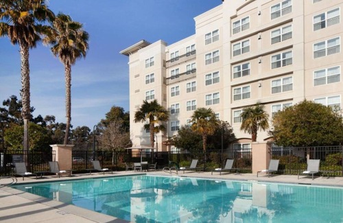 Newark Casa | Enjoy our perfect location, ideally situated between San Jose