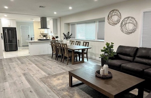 North Central Casa | Enjoy & Relax in this U · Enjoy & Relax in this Unique Pasadena Home