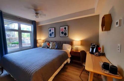 Cougar Creek Apartamento | Enjoy Serenity & Relax in 1BR/BA w/ Mountain View, 10 minutes drive to Banff