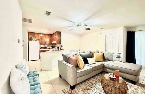 Tallahassee Casa | Enjoy Space and Privacy in this Master Bedroom