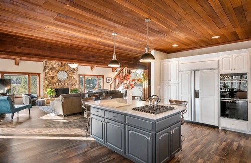 Forestville Casa | Rancho histórico y viñedo en el corazón del país del vino - Russian River