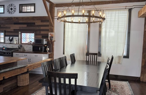 Kent Casa | Enjoy the ambiance of the Spirit Horse Farm just 1 mile from the town of Kent CT