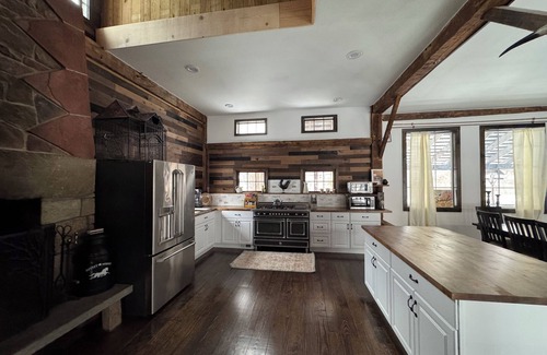Kent Casa | Enjoy the ambiance of the Spirit Horse Farm just 1 mile from the town of Kent CT