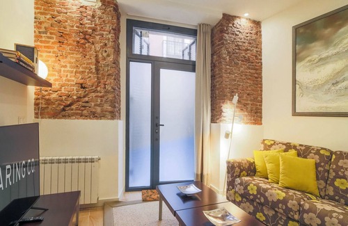Malasaña Apartamento | Enjoy the center of Madrid! Sharing Co. 2 Bedroom Apartment