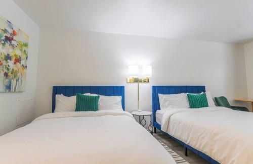 Eureka Springs Historic District Complejo | Enjoy the charm of Suite Number 11 at GloryDayz!