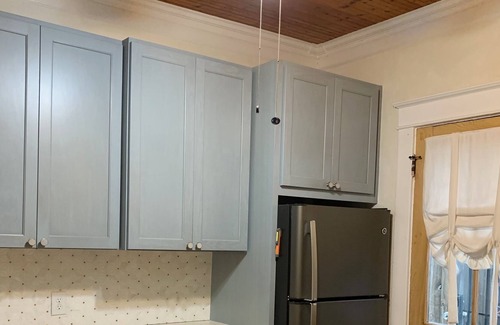 Leonidas Cabaña | Enjoy the comforts of home in the Cozy Green Cottage!