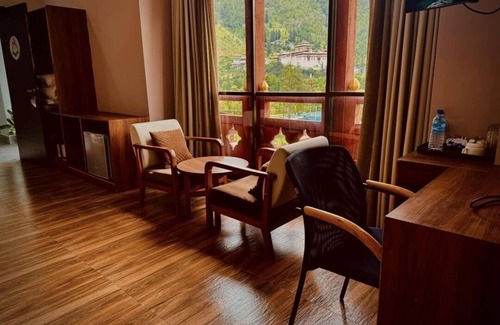 Paro Casa | Enjoy the Culturally preserved Paro Town in Bhutan.