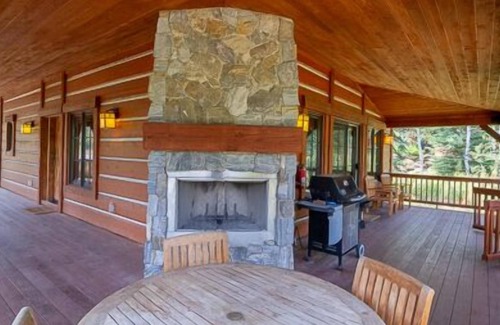 Tamarack Chalet De Esquí | Disfruta de las vistas a la montaña desde tu terraza privada y jacuzzi