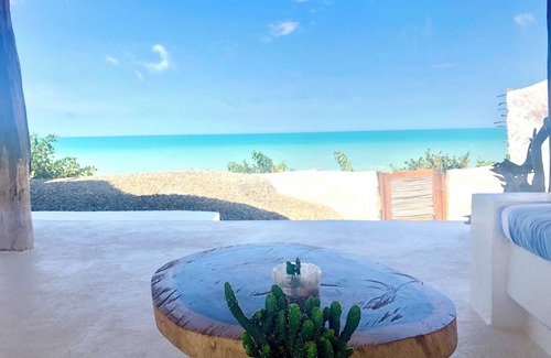 Costa Caribe Cabina | Beach bungalow near Palomino Adults only