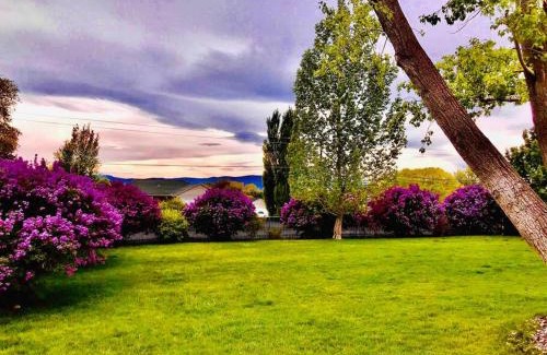 Mount Pleasant Apartamento | Enjoy The Outback+ Indoor Hot tub+Games+Puzzles+Tennis Court