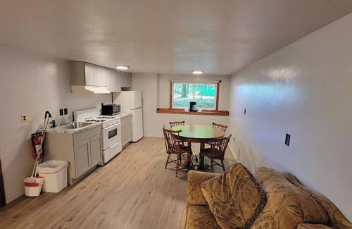 Mancelona Alquiler De RV | Enjoy the serenity and peace of this wooded campground