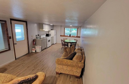 Mancelona Alquiler De RV | Enjoy the serenity and peace of this wooded campground