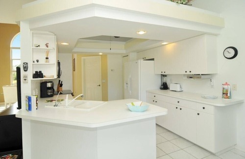 Long Meadow Casa | ¡Disfruta la luz del sol! Casa con piscina privada en Rotonda West