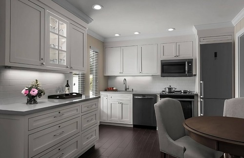 Napa Hotel | Enjoy the Vineyards of Northern California! 4 Convenient Suites w/ Kitchens!