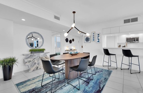 Pelican Bay Condominio | Enjoy this beautiful condo at St. Maarten in gorgeous, coastal Pelican Bay!