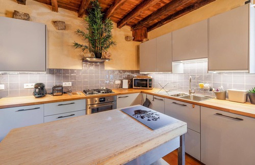 La Coudre Casa | Enjoy tranquility, charming living and lush nature in this beautiful mill complex.