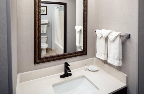 Galena Hotel | Enjoy Ulysses S Grant Home Pet Friendly Room With Free Shuttle Service