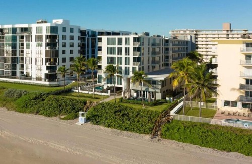 Hillsboro Beach Casa | Enjoy Vacation in Hillsboro Beach! 3 Stylish Units! Close to Deerfield Beach!