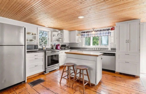 Hampton Falls Casa | Enjoy your own home in Hampton Falls!