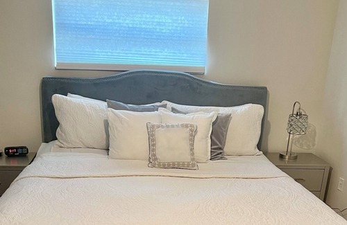 Altamonte Springs Apartamento | Enjoy your stay in our cozy 2 bedroom 1 bath Guest suite.Newly renovated space