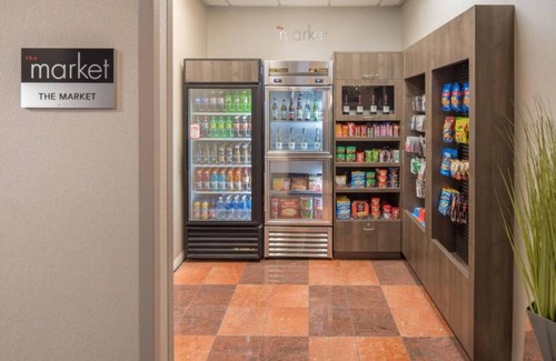 Bridgeton Casa | Enjoy your stay in Portland with Full Kitchens