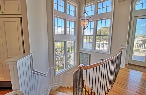 Stone Harbor Casa | Disfrute de sus vacaciones en esta hermosa casa de Stone Harbor Custom Built con 5 dormitorios, 6 baños completos y 1 medio baño.
