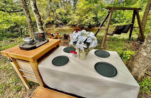 Oak Grove Alquiler De RV | Enjoyable 1-bedroom campsite in Clarksville on Red River