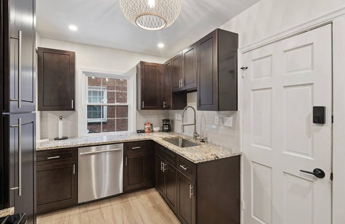 Shaker Heights Apartamento | Enjoyable 2 bedroom 1 bathroom in Shaker Heights near universities and hospitals