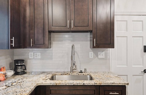 Shaker Heights Apartamento | Enjoyable 2 bedroom 1 bathroom in Shaker Heights near universities and hospitals