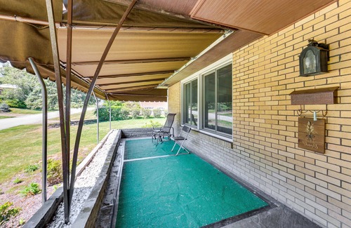 Monroeville Casa | Enjoyable 4-bedroom house with AC in Monroeville