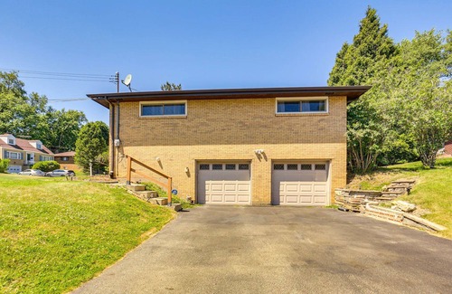 Monroeville Casa | Enjoyable 4-bedroom house with AC in Monroeville