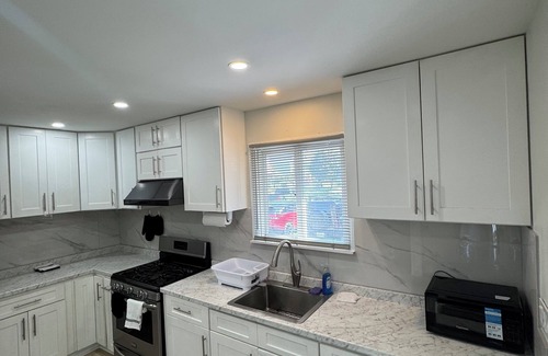 Lackawanna Apartamento | Enjoyable apartment with AC in charming Lackawanna