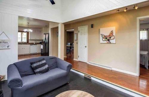 Rochester Casa | Enjoyable Home by Airport & Dwtn
