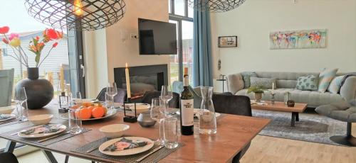 Enkhuizen Casa | Enkhuizer Strand Cube Elite Estel mit Dachterrasse und Zaun Haus Nr 337