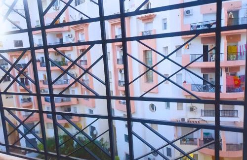 Ennasr Apartamento | Ennasr 2 - Jolie S2 avec Internet - Parfait Pour Les familles - Vue panoramique sur la Tunisie - Service Navette