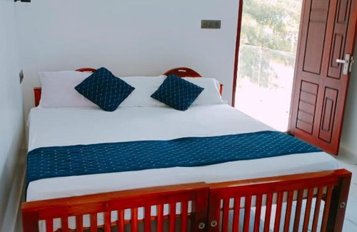 Kuzhuppilly Casa | ENOCEAN HOMESTAY