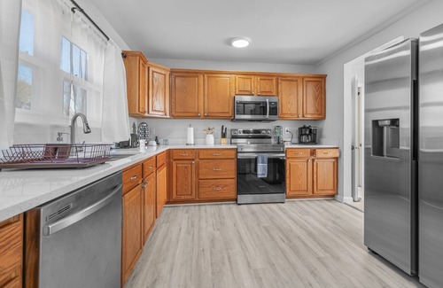 Hampton Casa | Enormous 6 BR Family Style Home By Waterside