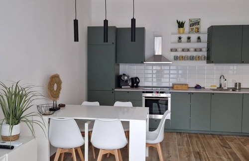 Lovere Apartamento | Enrica apartment, elegant, near the lake historic center free parking