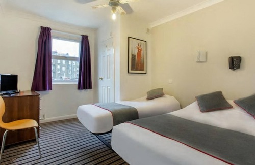Warwick Hotel | Enrico Hotel