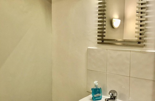 Warwick Hotel | Enrico Hotel