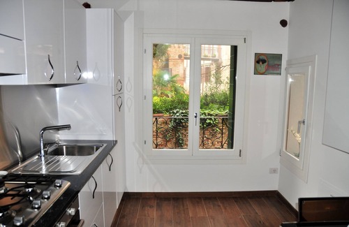 San Polo Apartamento | "Escondite de Enrico cerca del puente de Rialto - Es sobre la luna!"