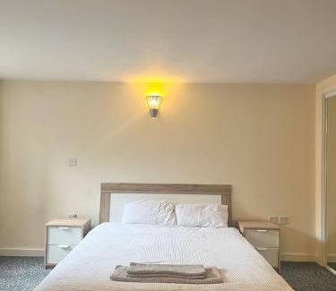 Leicester City Centre Casa | Ensuite Private Room in Central Stylish Flat