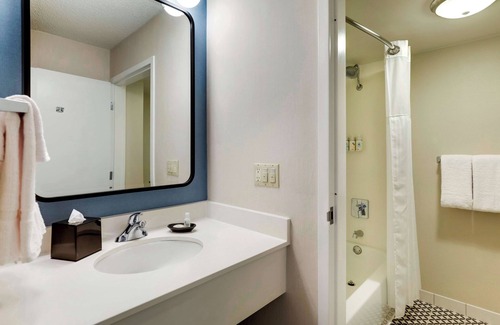 Oyster Point Complejo | Ensuring a Very Comfortable & Memorable Stay! Near Jack Drago Park