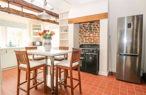 Bury St Edmunds Cabaña | ENTERPRISE HOUSE, character holiday cottage in Bury St Edmunds