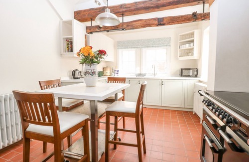 Bury St Edmunds Cabaña | ENTERPRISE HOUSE, character holiday cottage in Bury St Edmunds