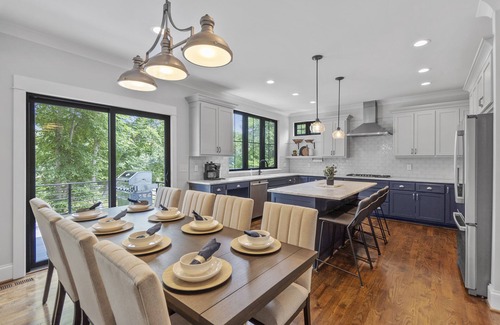 Lake Norman of Catawba Casa | Entertain, Enjoy Friends and Family - amazing amenities inc hot tub!